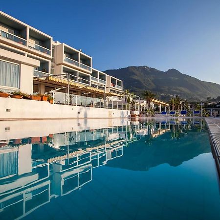 Elma Park Hotel Terme & Spa カザミッチョラ・テルメ エクステリア 写真